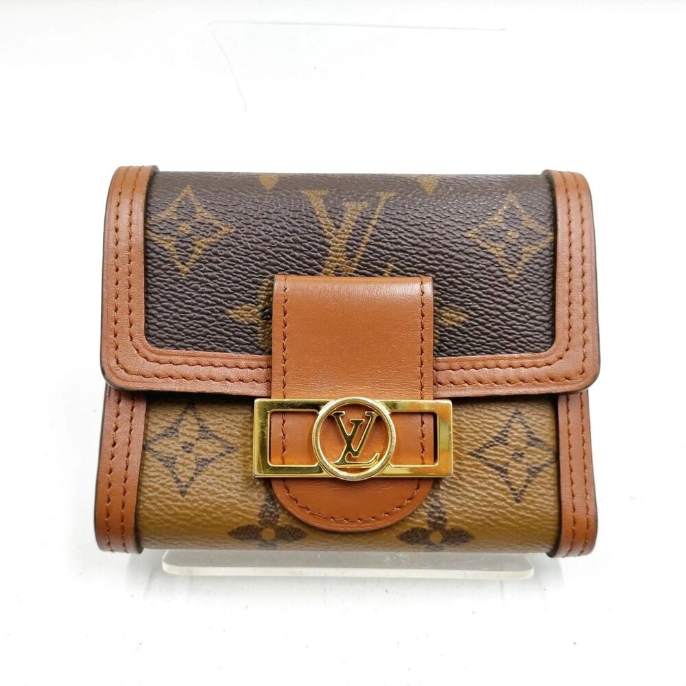 Authentic Louis Vuitton Brown Monogram Wallet mn465-021526